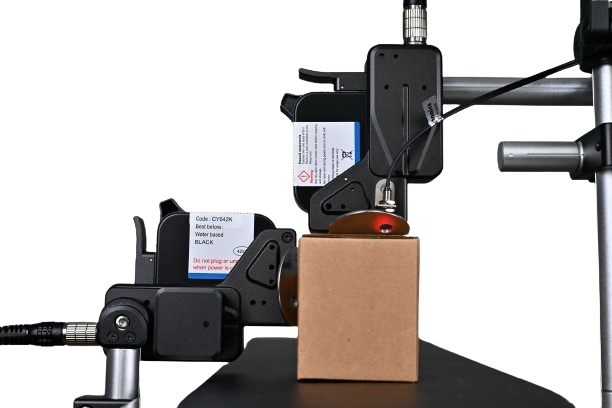 LEO_6846-min-removebg-preview-removebg-preview